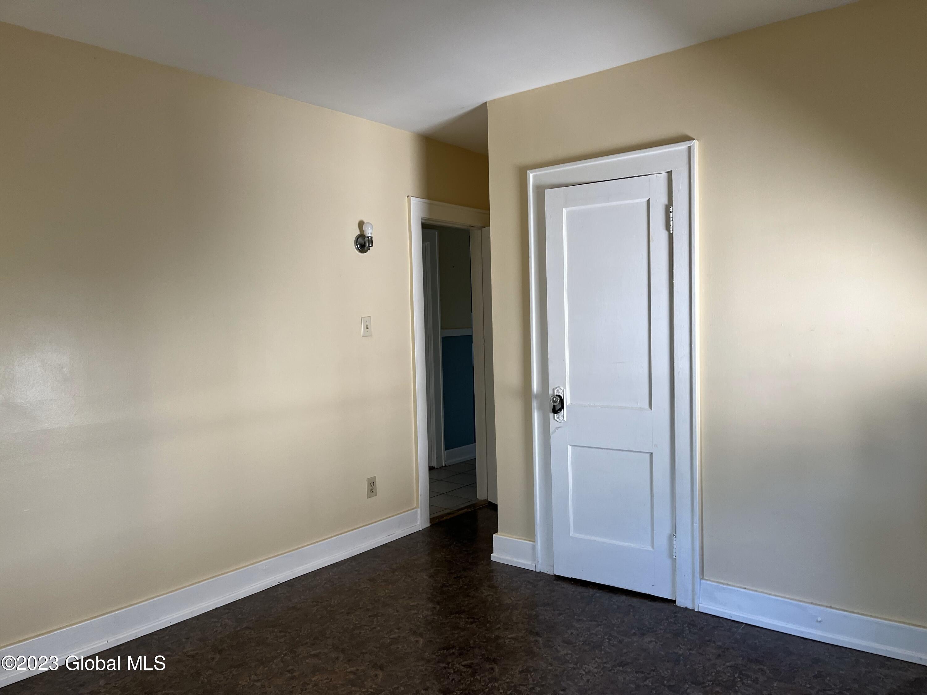 2011 Eastern Parkway, Unit 2R Schenectady, NY 12309 - Photo 10 of 16 IMG_4543