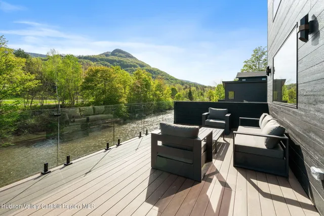 $949,000 | 7773 Main Street, Hunter, NY 12442