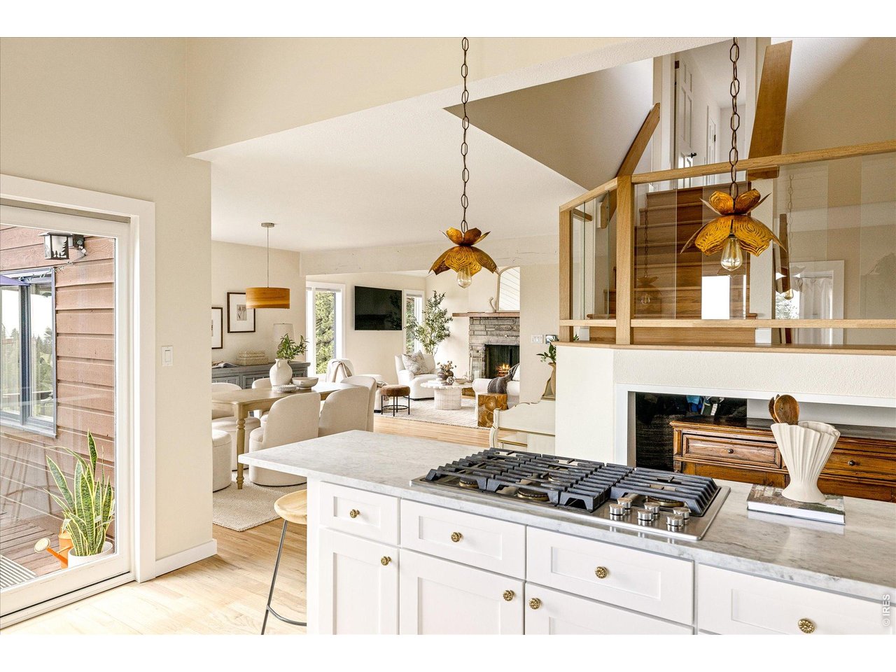 1040 Brook Road Boulder, CO 80302 - Photo 17 of 31 Gas Range