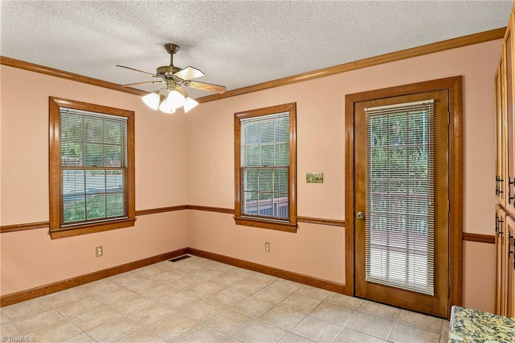 1014 Greenhurst Road Winston-Salem, NC 27104 - Photo 11 of 47 Breakfast room