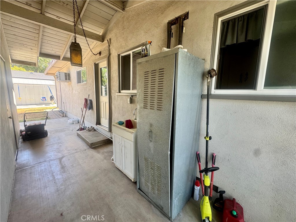 2390 Gloucester Way Riverside, CA 92506 - Photo 30 of 40 Gallery Image 30