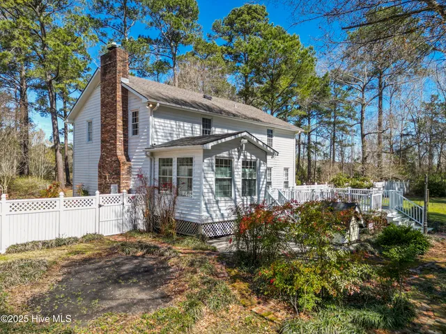 $785,000 | 384 Crooked Run Road, Willard, NC 28478