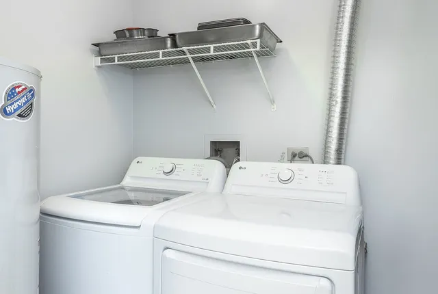 $180,000 | 726 North Gary Avenue, Unit 109A, Carol Stream, IL 60188