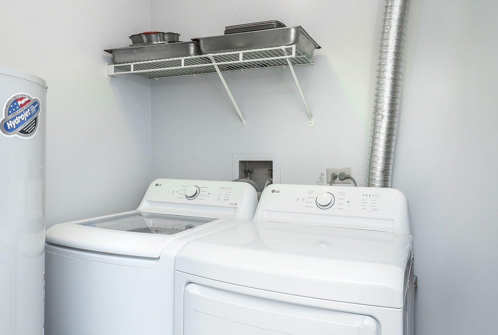726 North Gary Avenue, Unit 109A Carol Stream, IL 60188 - Photo 13 of 22 a utility room with dryer and washer