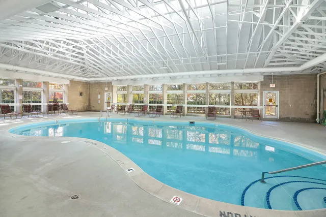 $180,000 | 726 North Gary Avenue, Unit 109A, Carol Stream, IL 60188