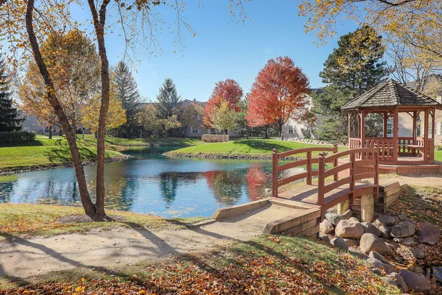 $180,000 | 726 North Gary Avenue, Unit 109A, Carol Stream, IL 60188