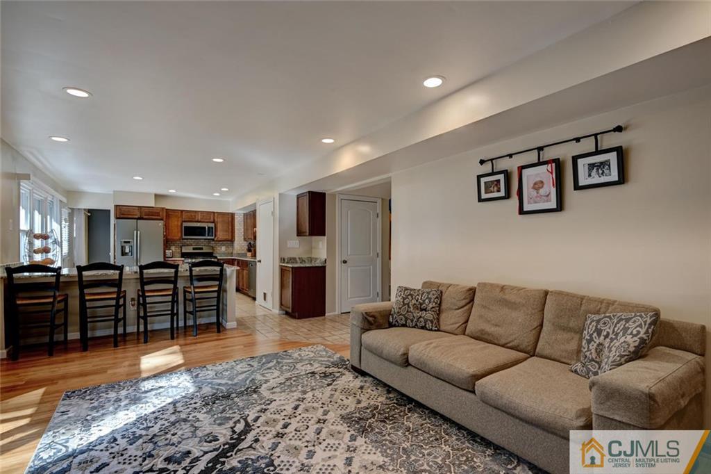 14 Myrtle Road East Brunswick, NJ 08816 - Photo 12 of 25 Gallery Image 12