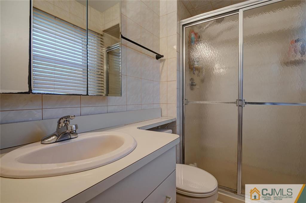 14 Myrtle Road East Brunswick, NJ 08816 - Photo 21 of 25 Gallery Image 21