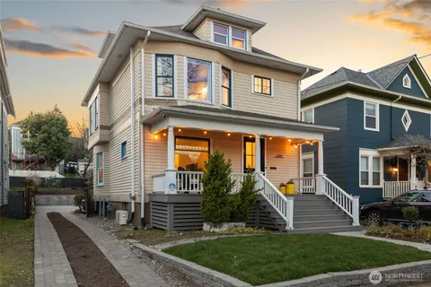 $1,495,000 | 929 20th Avenue, Seattle, WA 98122
