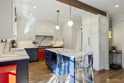 $1,495,000 | 929 20th Avenue, Seattle, WA 98122