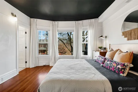 $1,495,000 | 929 20th Avenue, Seattle, WA 98122