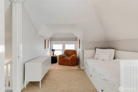 $1,495,000 | 929 20th Avenue, Seattle, WA 98122