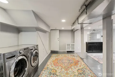 $1,495,000 | 929 20th Avenue, Seattle, WA 98122