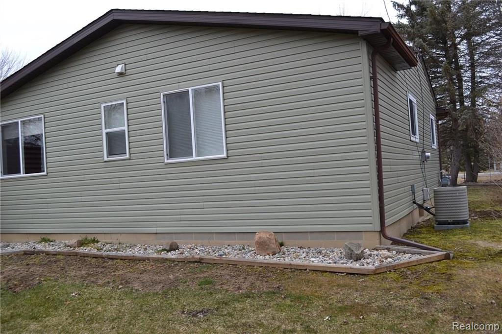 7233 Calkins Road Flint, MI 48532 - Photo 37 of 53