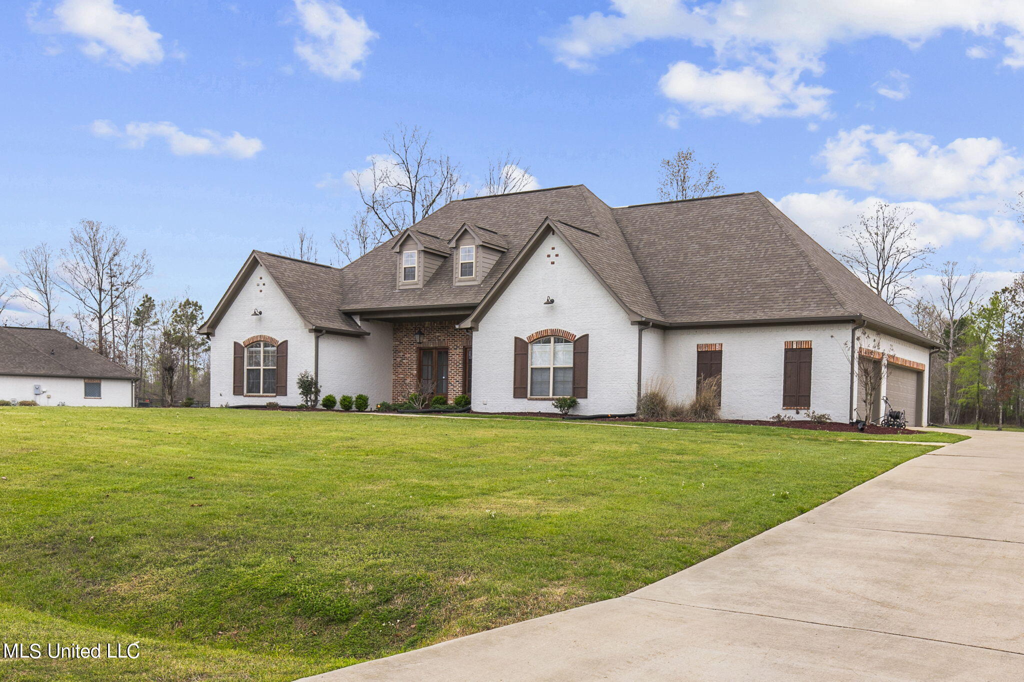 735 Clover Rdg Way Brandon, MS 39047 - Photo 3 of 68 3-web-or-mls-735 Clover Ridge-2