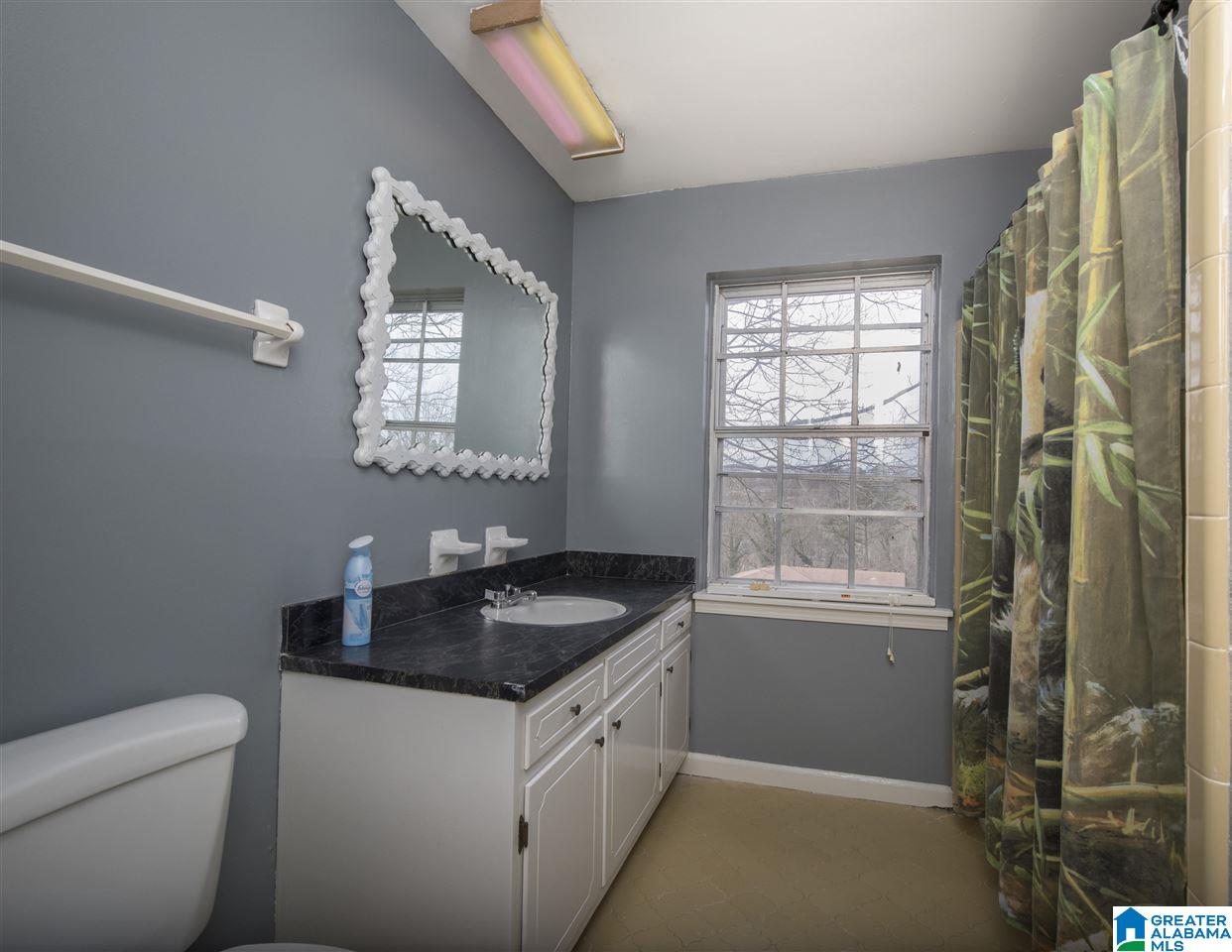 2725 7th Place Northeast Birmingham, AL 35215 - Photo 8 of 16