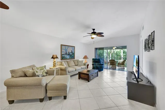 $3,000 | 509 Roma Court, Unit 202, Naples, FL 34110