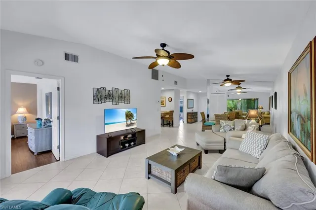 $3,000 | 509 Roma Court, Unit 202, Naples, FL 34110