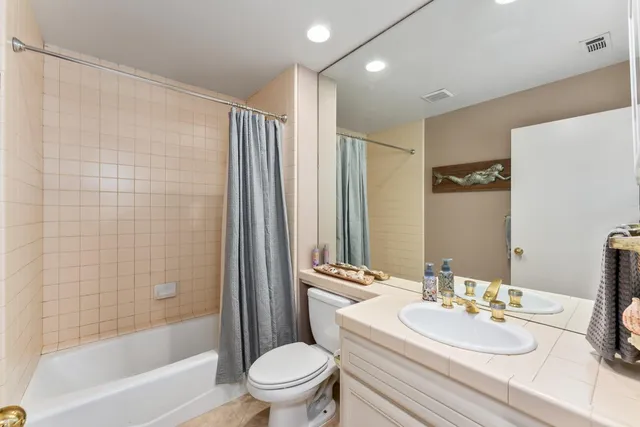 $719,000 | 7717 East Port Drive, Sacramento, CA 95831