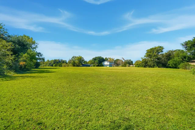 a view of a lake view