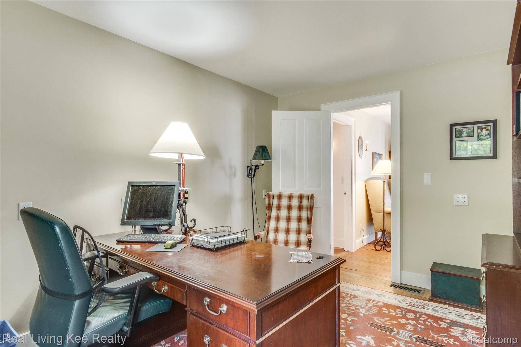 960 East Tienken Road Rochester, MI 48306 - Photo 36 of 56 Interiors 36.jpg