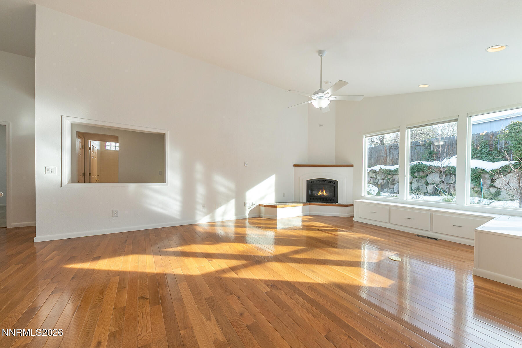 4688 Bradford Lane Reno, NV 89519 - Photo 8 of 27 4688 Bradford Ln Reno NV 89519 USA-017-0