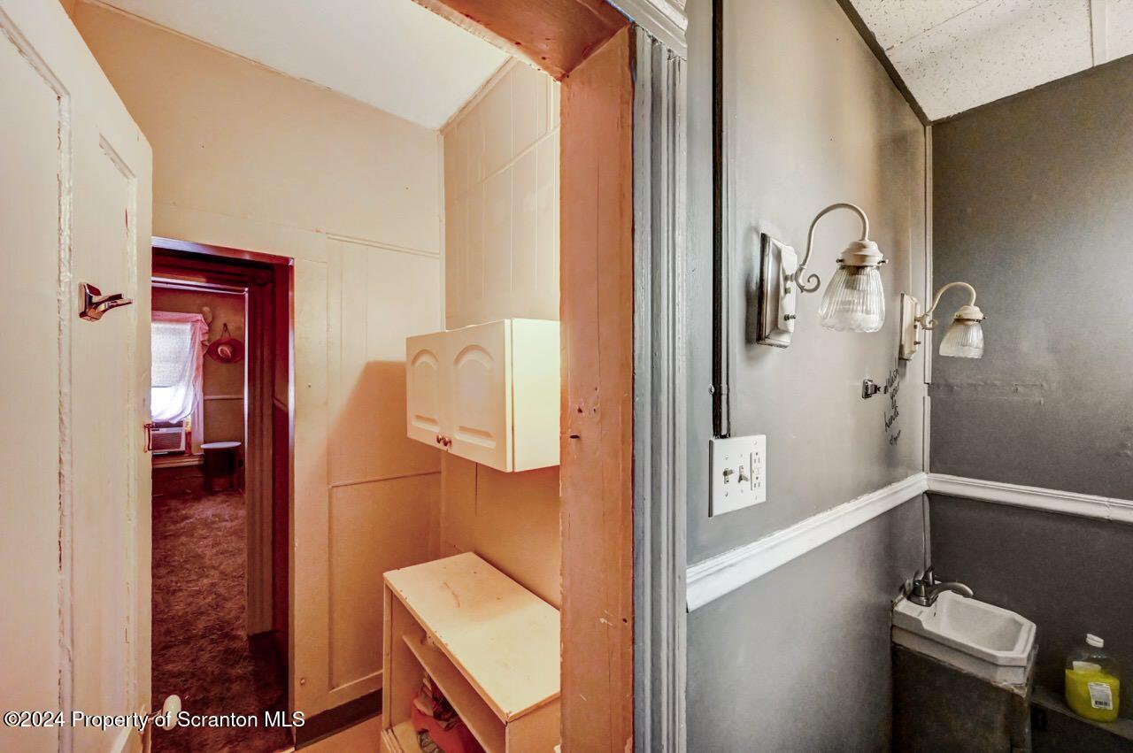 942 Providence Road Scranton, PA 18508 - Photo 18 of 25 a bathroom with a shower