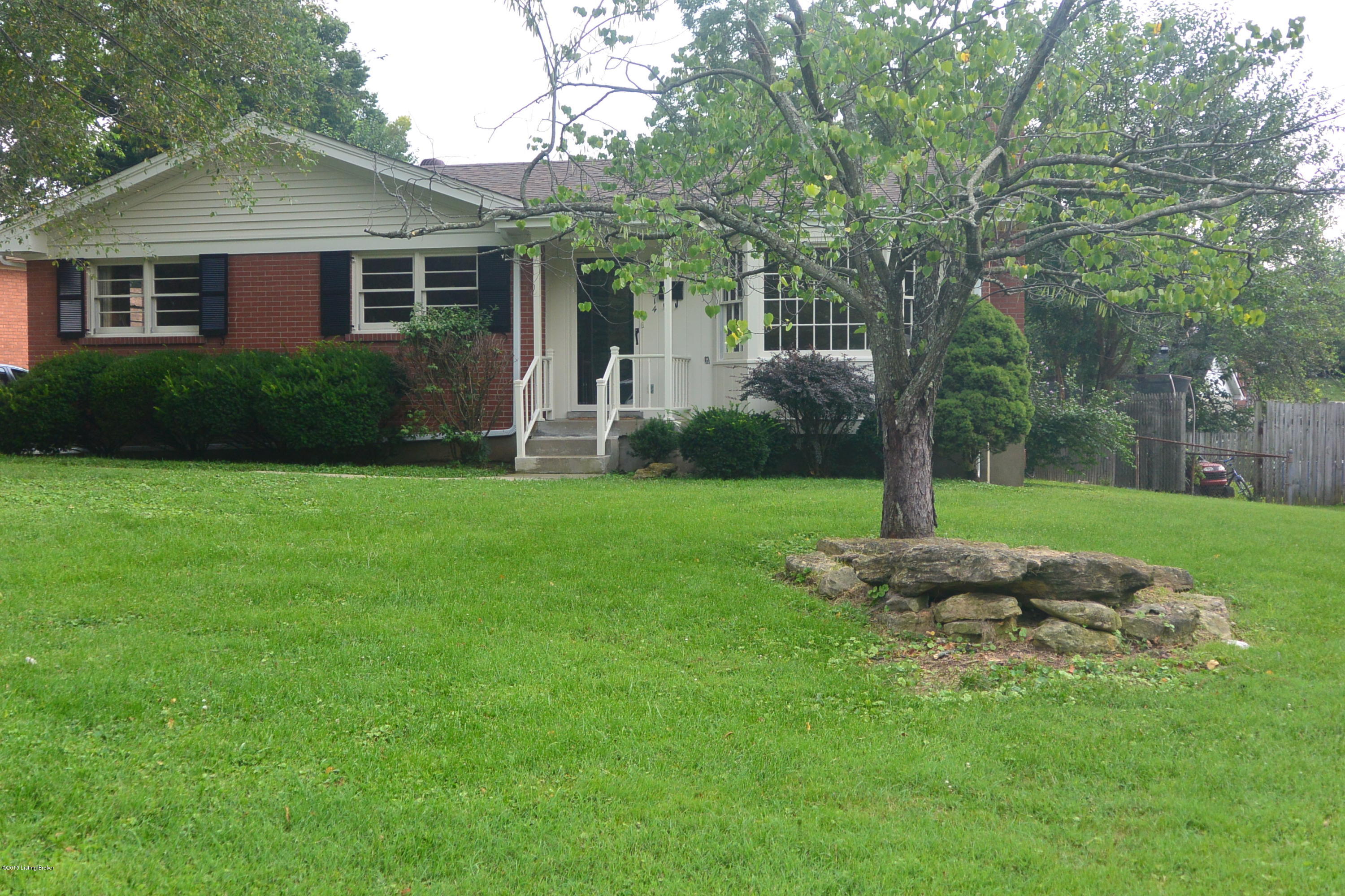 5314 Layne Road Louisville, KY 40219 - Photo 2 of 36 VERY CHARMING!