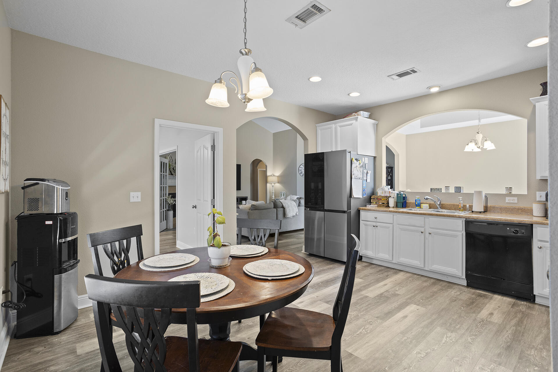 137 Old Ferry Road Santa Rosa Beach, FL 32459 - Photo 28 of 38 a large kitchen with a table and chairs