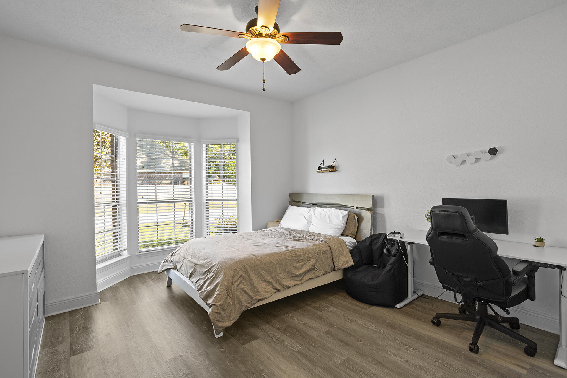 137 Old Ferry Road Santa Rosa Beach, FL 32459 - Photo 7 of 38 a bedroom with a bed and a window