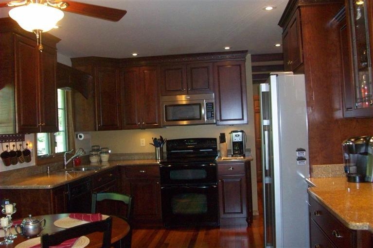 6814 Mercedes Lane Demotte, IN 46310 - Photo 10 of 10 767x511