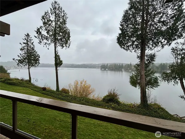 $2,900 | 221 North Bay Lane, Unit 2, Port Ludlow, WA 98365
