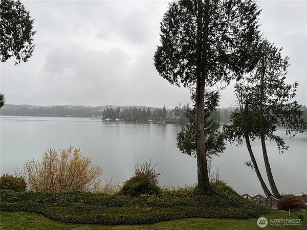 $2,900 | 221 North Bay Lane, Unit 2, Port Ludlow, WA 98365