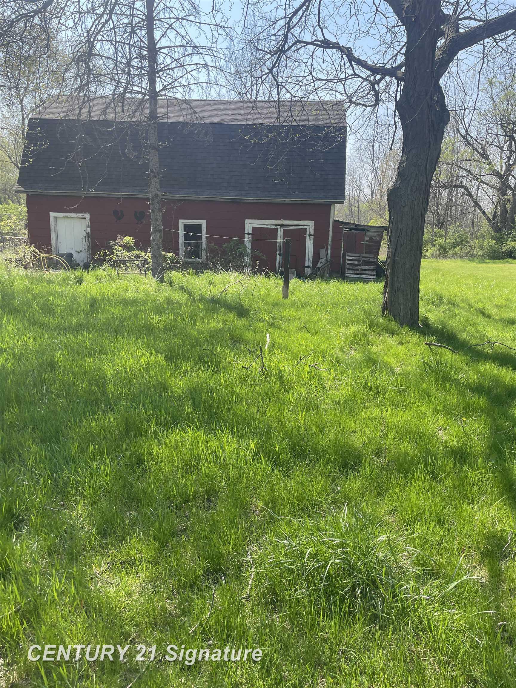 6173 North McKinley Road Flushing, MI 48433 - Photo 8 of 10 50174762-e8767978-a36c-4ad1-bcf7-490ee79c3f9d.JPG