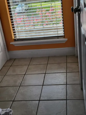 $127,500 | 8267 Sands Point Drive, Unit 172, Houston, TX 77036