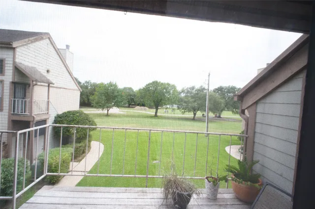 $127,500 | 8267 Sands Point Drive, Unit 172, Houston, TX 77036