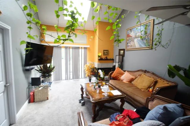 $127,500 | 8267 Sands Point Drive, Unit 172, Houston, TX 77036