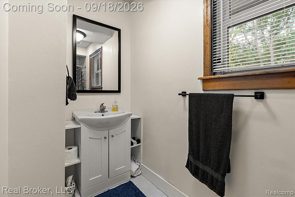 4515 Kidder Road Almont, MI 48003 - Photo 21 of 63 Gallery Image 21