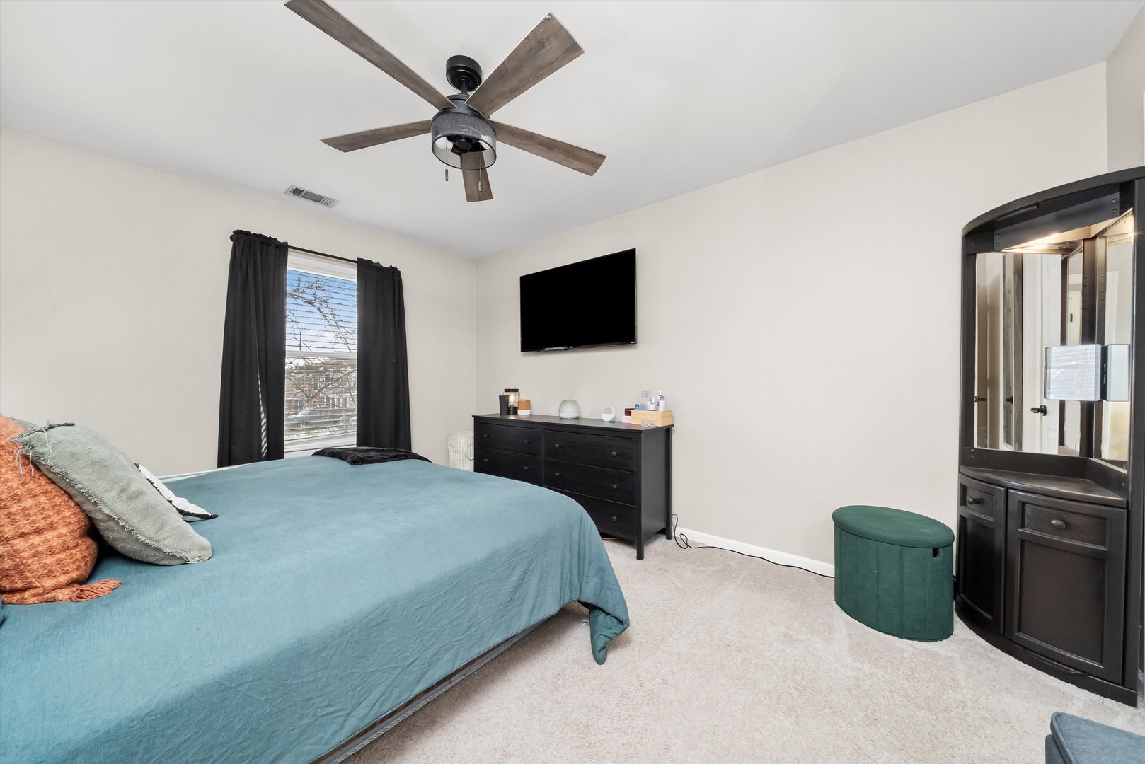 1502 7 Pines Road, Unit C2 Schaumburg, IL 60193 - Photo 10 of 16