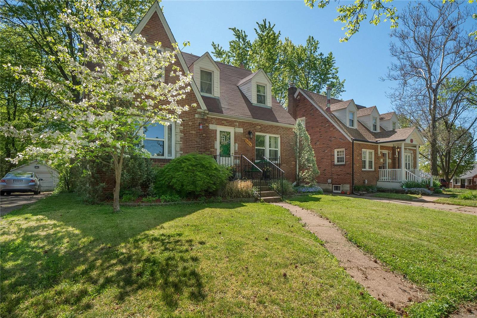 1064 Roth Avenue St. Louis, MO 63130 - Photo 2 of 32 Gallery Image 2