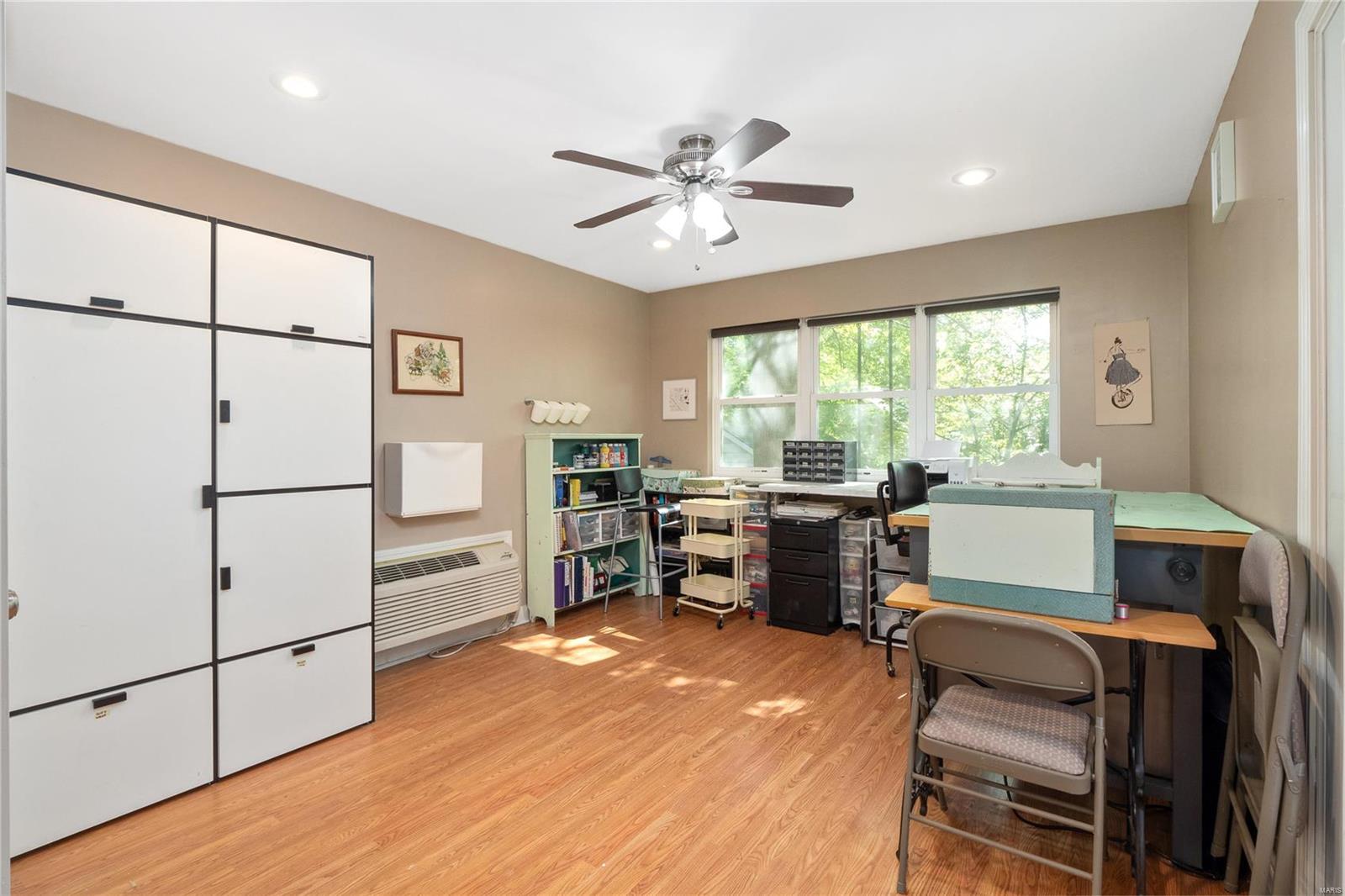 1064 Roth Avenue St. Louis, MO 63130 - Photo 10 of 32 Gallery Image 10