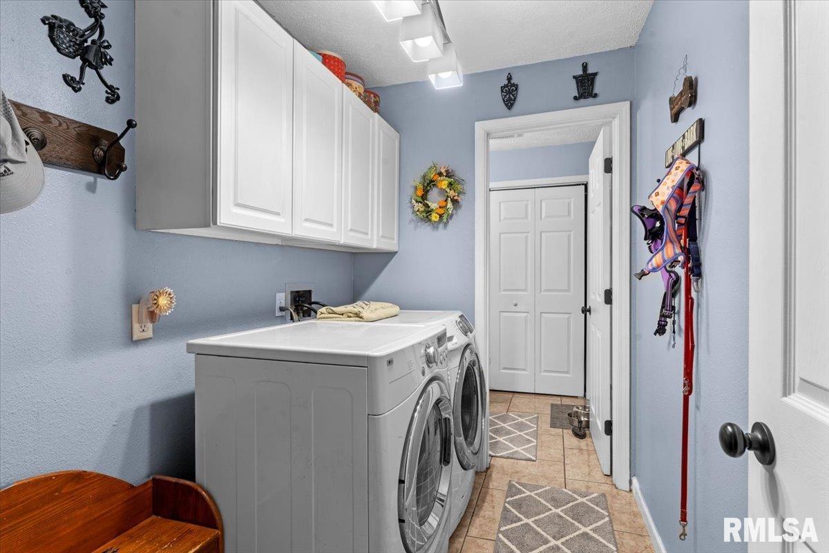23751 Homestead Lane Athens, IL 62613 - Photo 39 of 54 Gallery Image 39