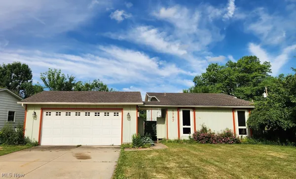 $219,900 | 1707 North Nantucket Drive, Lorain, OH 44053