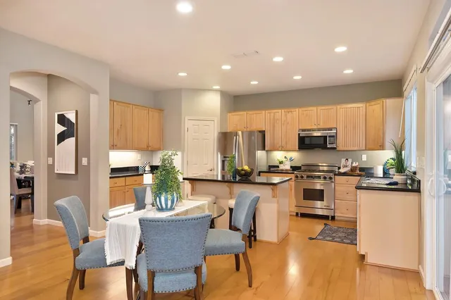 $749,900 | 910 Lighthouse Drive, West Sacramento, CA 95605