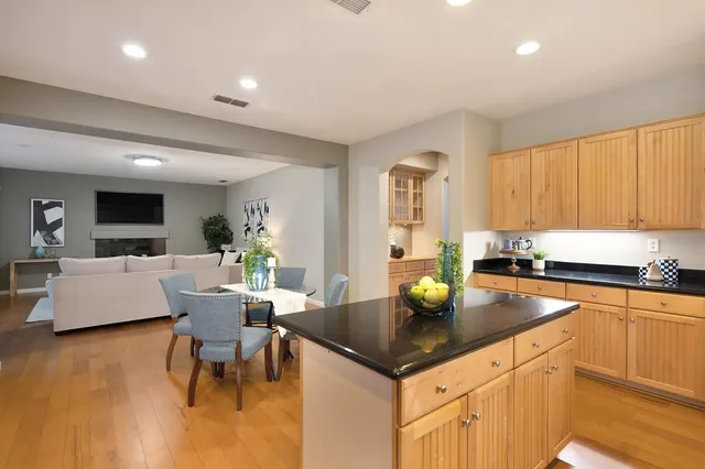 $749,900 | 910 Lighthouse Drive, West Sacramento, CA 95605