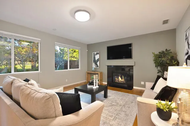 $749,900 | 910 Lighthouse Drive, West Sacramento, CA 95605