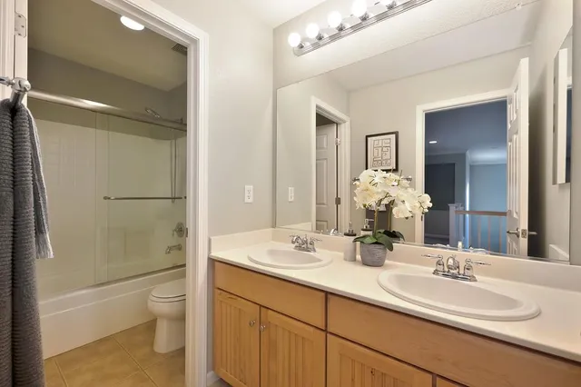 $749,900 | 910 Lighthouse Drive, West Sacramento, CA 95605