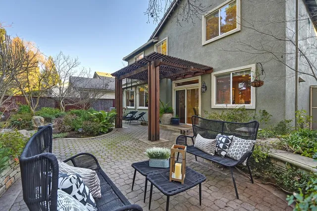 $749,900 | 910 Lighthouse Drive, West Sacramento, CA 95605