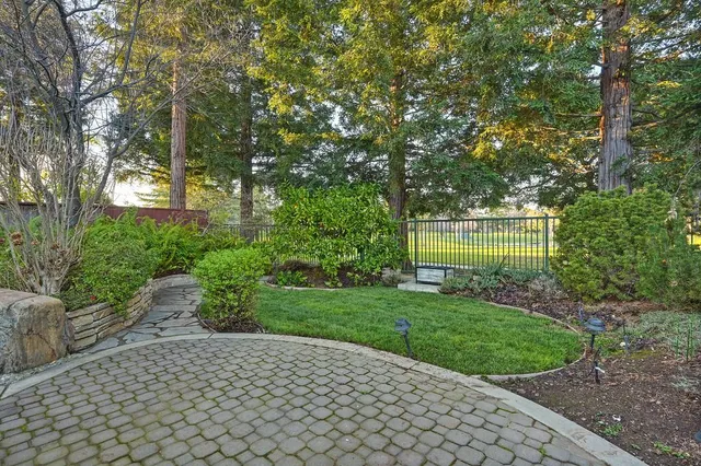 $749,900 | 910 Lighthouse Drive, West Sacramento, CA 95605