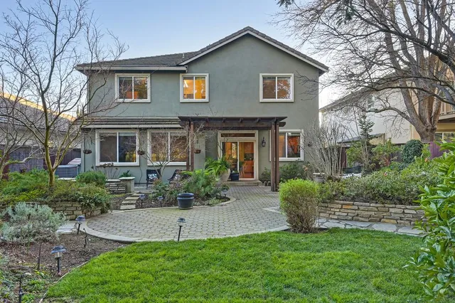 $749,900 | 910 Lighthouse Drive, West Sacramento, CA 95605